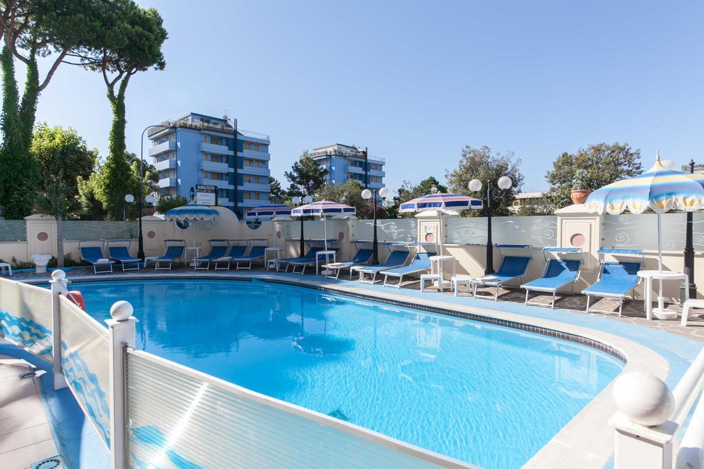 Hotel Levante Cervia Exterior photo